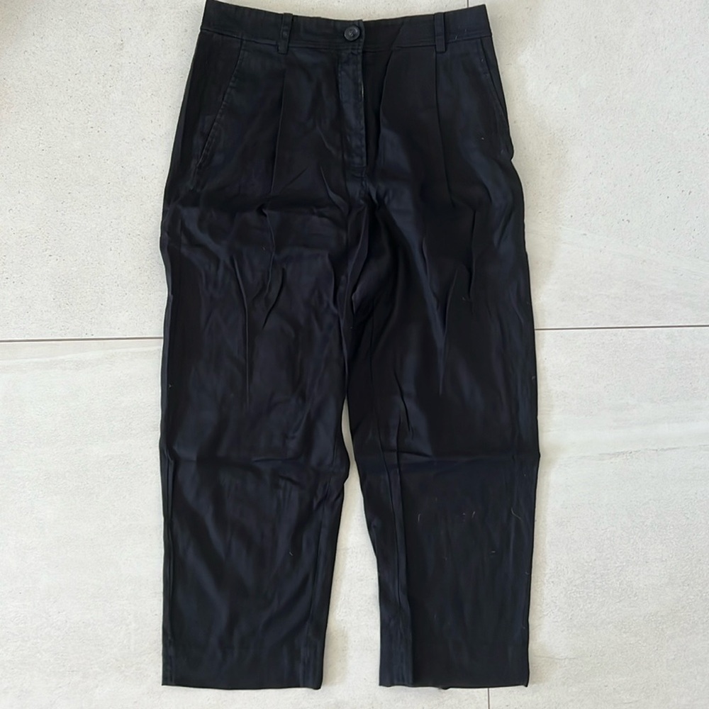 The Reset R Label Slouch Trouser in Black